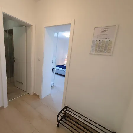 Melanie Apartment *